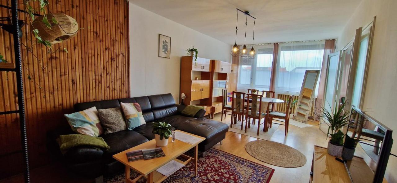 Nosztalgia Apartman Apartment Veszprem Ngoại thất bức ảnh